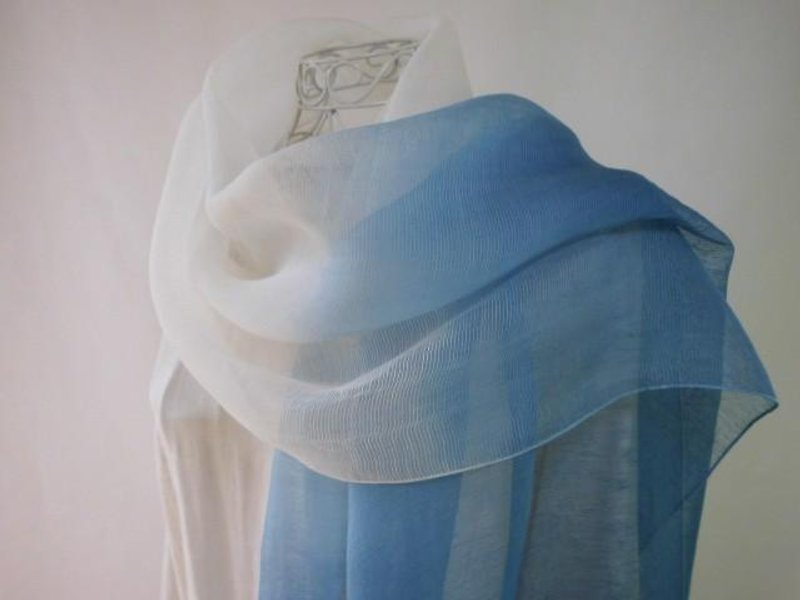 朝の海・藍染め・国産シルク・大判ロングストール・グラデーション - スカーフ - シルク・絹 