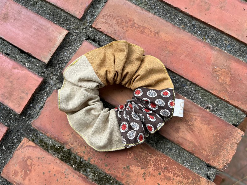 拼接荷葉髮圈 / 印度咖哩 / 有兩款 - 髮夾/髮圈 - 棉．麻 咖啡色