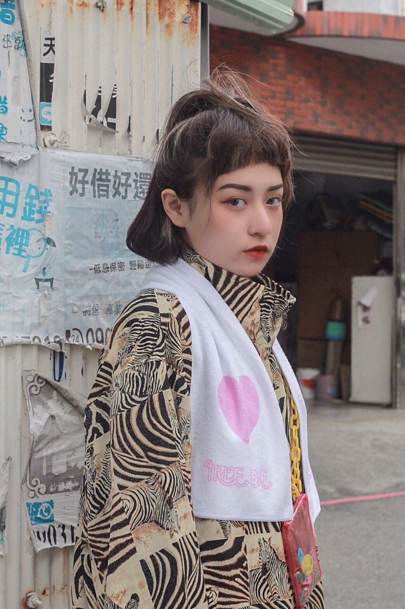 尋尋覓覓 找找找 真愛難尋 毛巾 除了 truelove 白色 - 毛巾/浴巾 - 棉．麻 白色