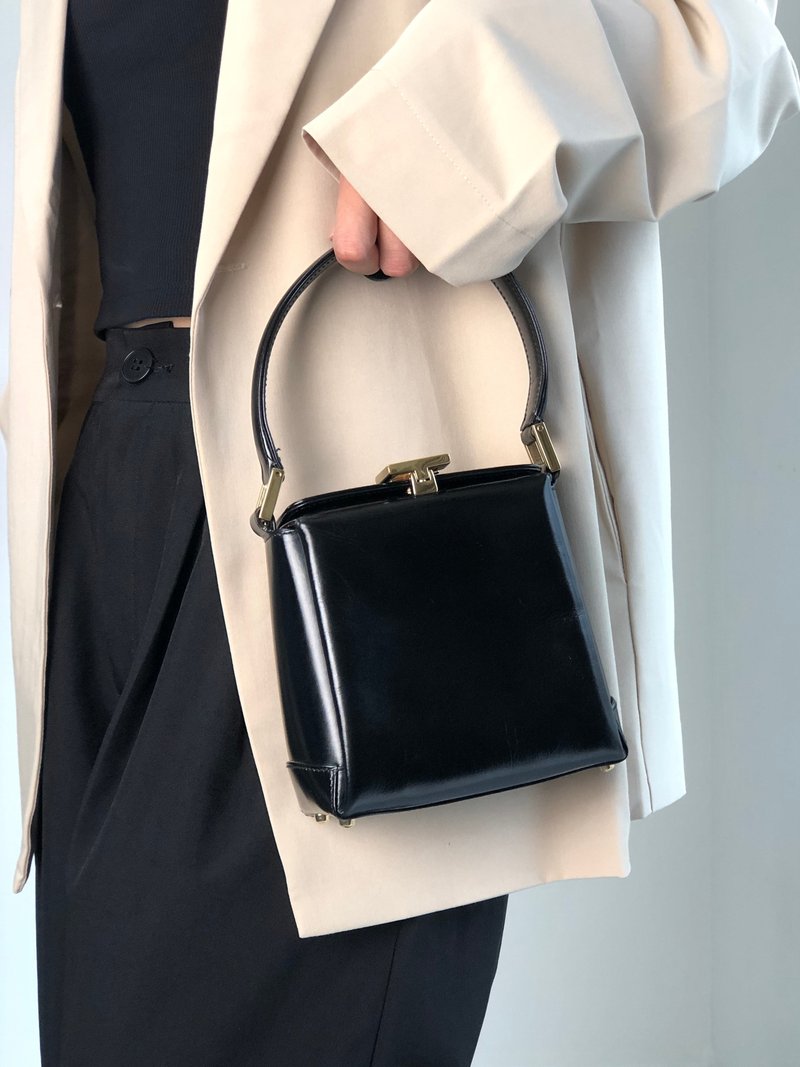 【 日本直送　名牌中古包 】GUCCI グッチ ハンドバッグ ブラック ロゴ G レザー ミニバッグ vintage ヴィンテージ オールド xwdrnw - 手提包/手提袋 - 真皮 黑色