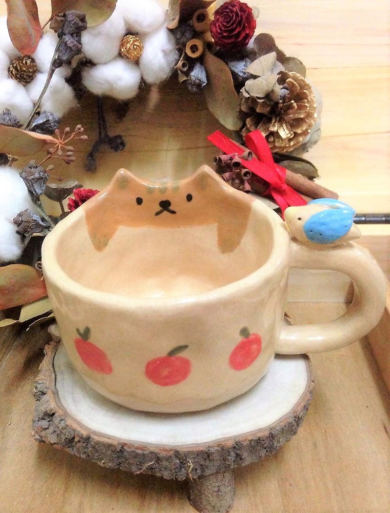 虎斑貓的小蘋果馬克杯 - 咖啡杯 - 瓷 多色