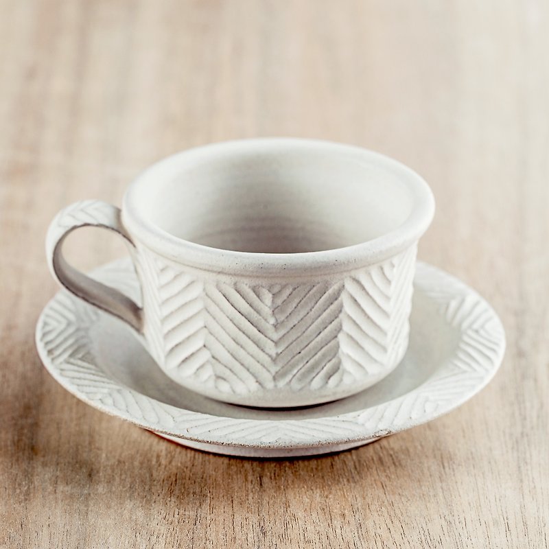 Textured – Coffee cup & Saucer / Feathers - แก้วมัค/แก้วกาแฟ - ดินเผา หลากหลายสี