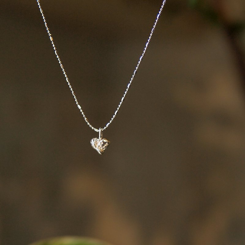 [Favoritism-] Handmade 925 Silver abstract three-dimensional love shape pendant necklace - สร้อยคอ - เงินแท้ สีเงิน