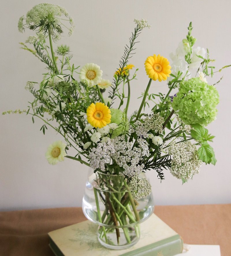 Su Yuxin・Flower input table flower DIY flower art class・Includes flower materials, Nordic flower utensils, and exquisite afternoon tea - Plants & Floral Arrangement - Plants & Flowers 