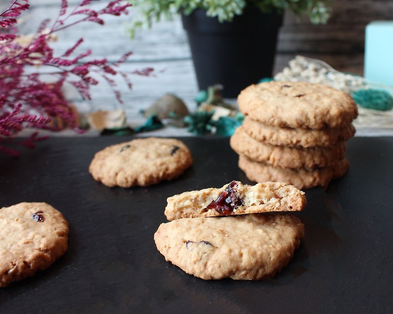 . Tabi made by hand. Cranberry Honey Oatmeal Handmade Cookies - Oatmeal/Cereal - Fresh Ingredients Pink
