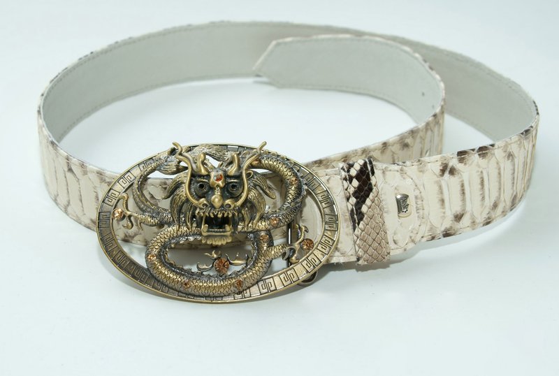 Handmade genuine beige Python skin Belt with dragon buckle - 腰帶/皮帶 - 真皮 金色