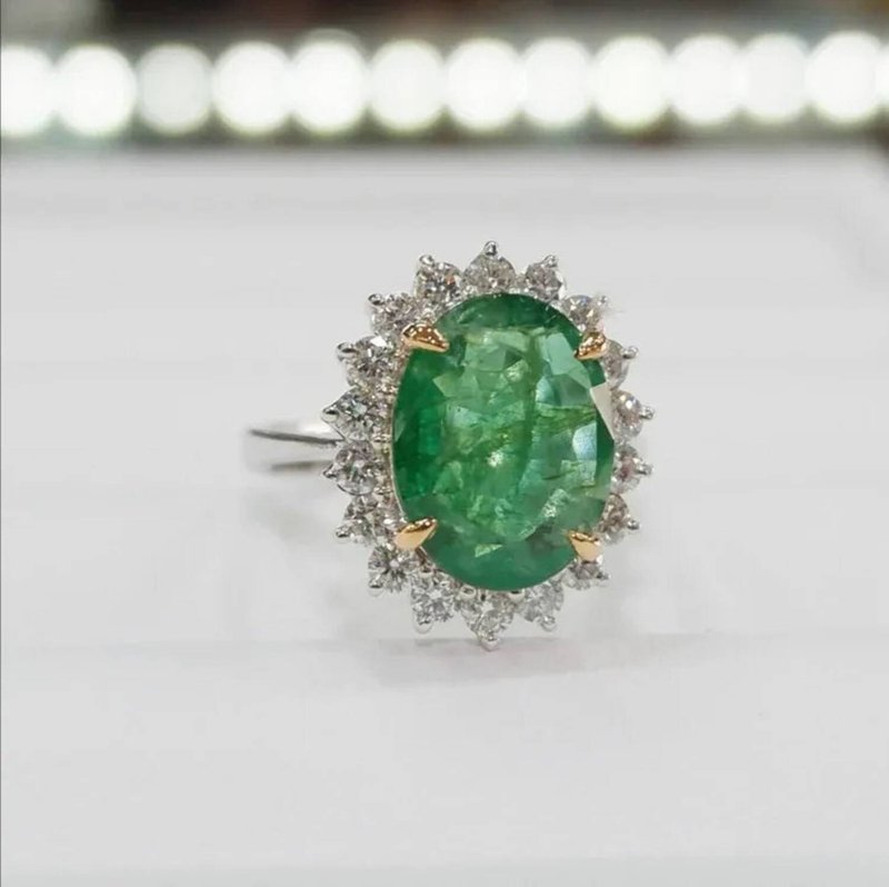 4Ct+ Natural Emerald 18k White Gold Diamond Ring for womens Two-tone gold, Ring - 戒指 - 寶石 綠色