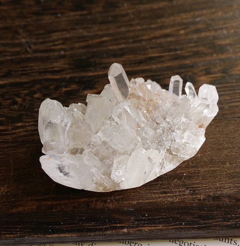 Crystal 四川產地 不規則晶簇 白水晶晶簇 天然礦石 原礦 - 擺飾/家飾品 - 其他材質 