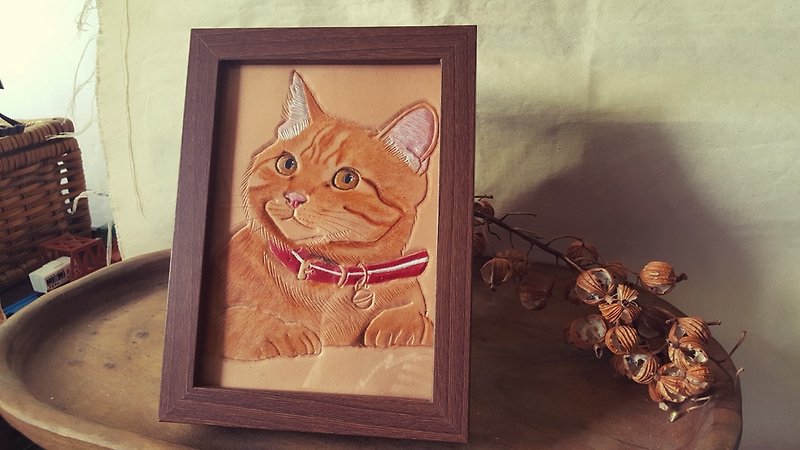 Custom pet cat pure cowhide wooden frame (customized lover, birthday gift) - กรอบรูป - หนังแท้ สีส้ม