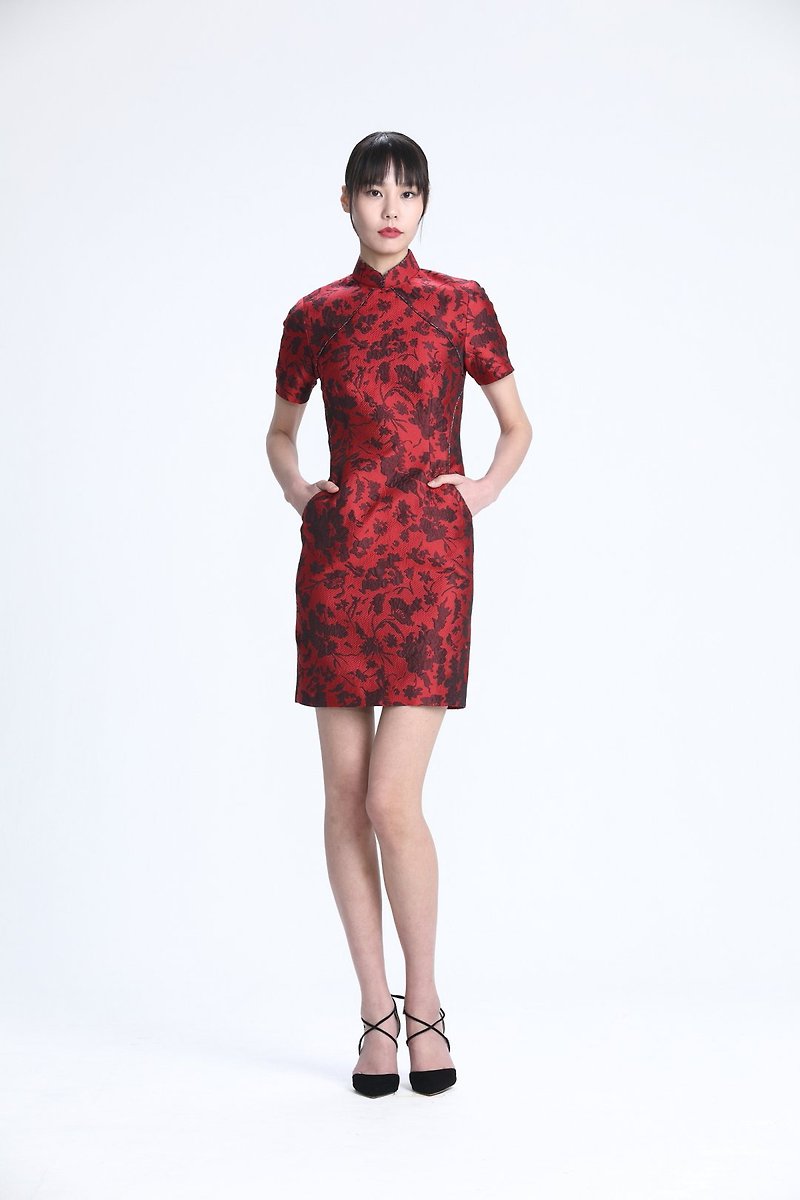 赤と黒の花柄ブロケード半袖ドレス - チャイナドレス - ポリエステル レッド