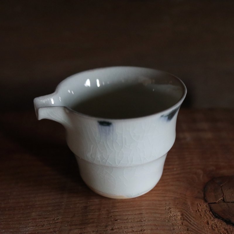 雲墨・柴燒勻杯 100ml - 茶具/茶杯 - 瓷 白色