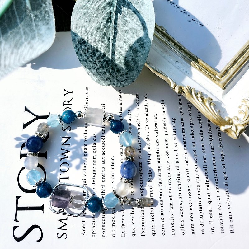 Sound of the Sea/Crystal for distinguishing right from wrong and increasing eloquence/Aquamarine/ Stone/Blue Stone/Moonstone - Bracelets - Crystal Blue