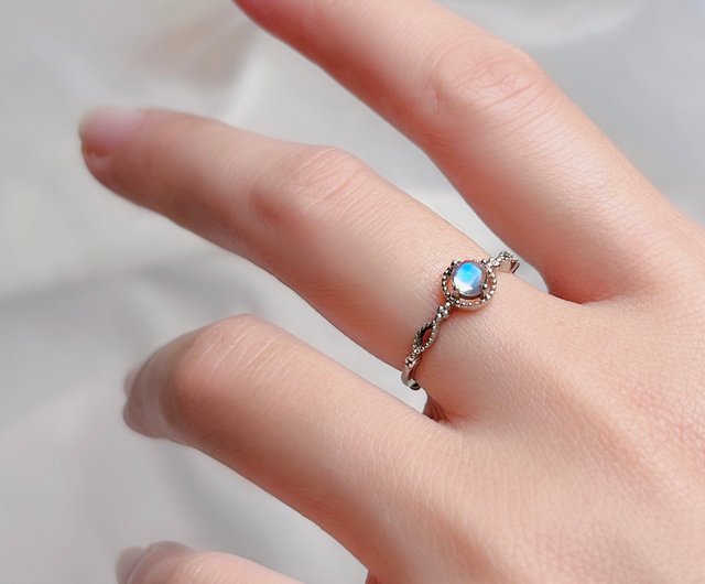 ブルー月が輝くところにいたいだけ ムーンストーンリング/スリランカ