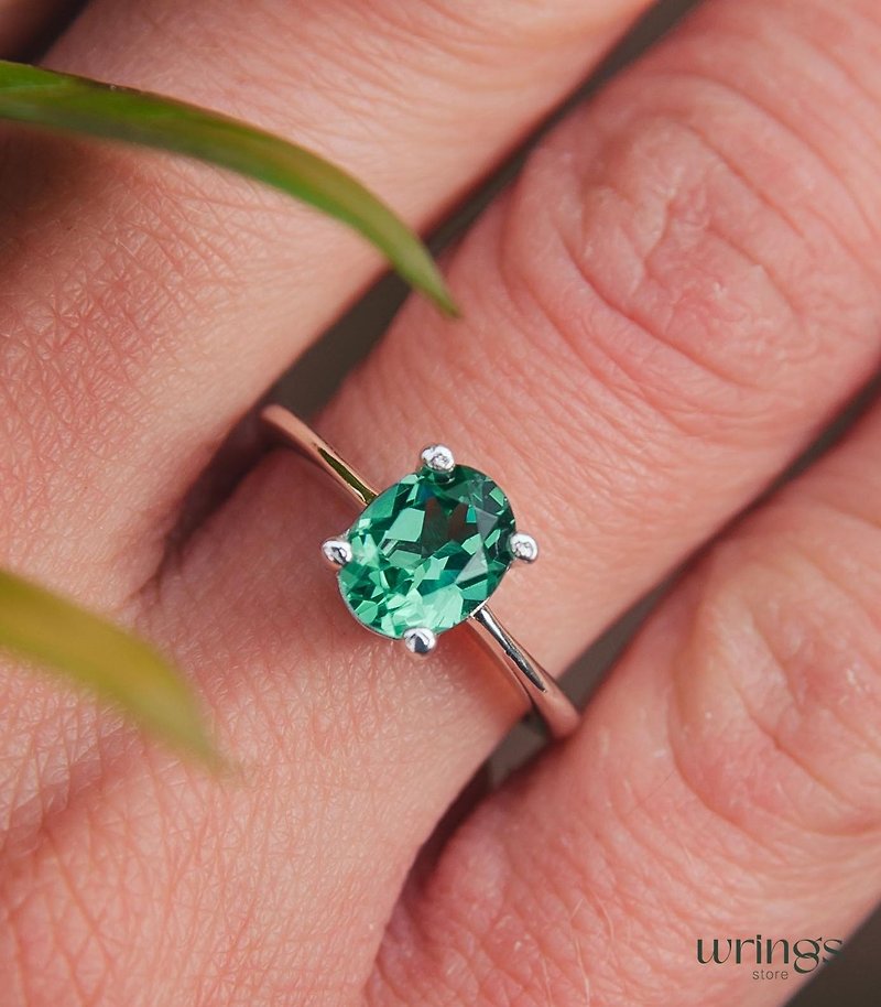 Large Green Quartz Solitaire Oval Engagement Ring Sterling Silver - แหวนทั่วไป - เงินแท้ สีเขียว