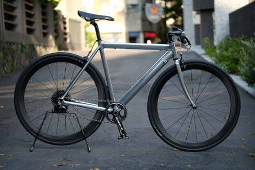 ロードバイクフレーム　アルミフレーム Amazon | 自転車 ロードバイク 27段変速 ツーリング自転車 前後