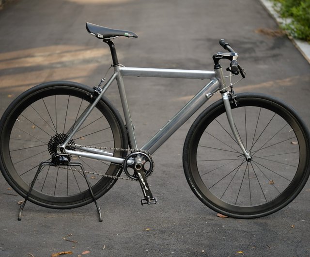 台湾製 1インチアルミフレーム 700c フラット溶接フルポリッシュ