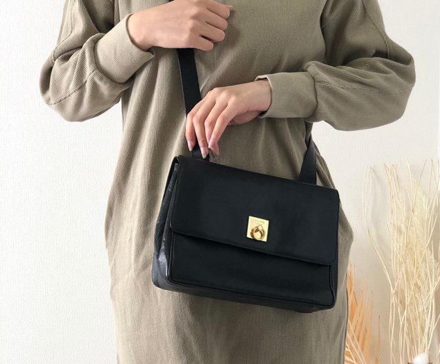 日本直送 名牌中古包 】CELINE セリーヌ ガンチーニ ショルダーバッグ ダークネイビー vintage ヴィンテージ オールド 3r735p -  ショップ VintageShop solo ショルダーバッグ - Pinkoi