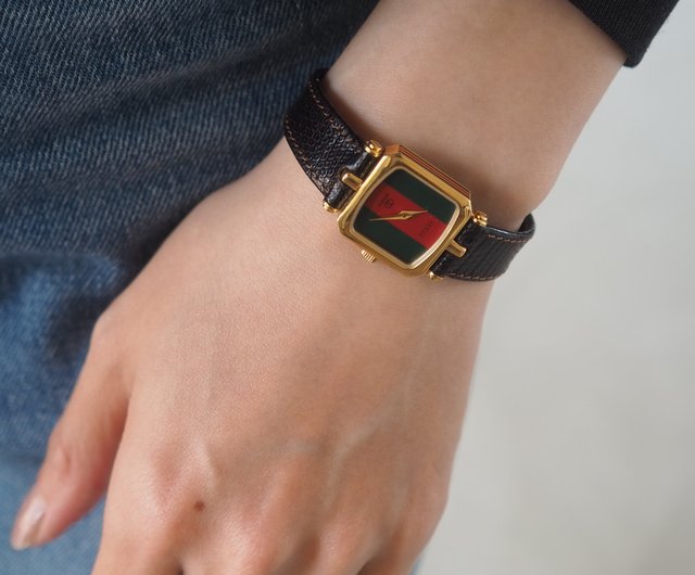 稼働　OLD GUCCI グッチ　6000L レディース時計　シェリーライン GUCCI 6000L Sherry Line 23mm Watch Quartz Womens Gold Black