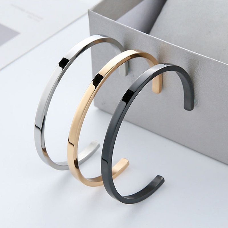 Stainless steel bangle for Gents and Ladies - สร้อยข้อมือ - โลหะ สีเงิน