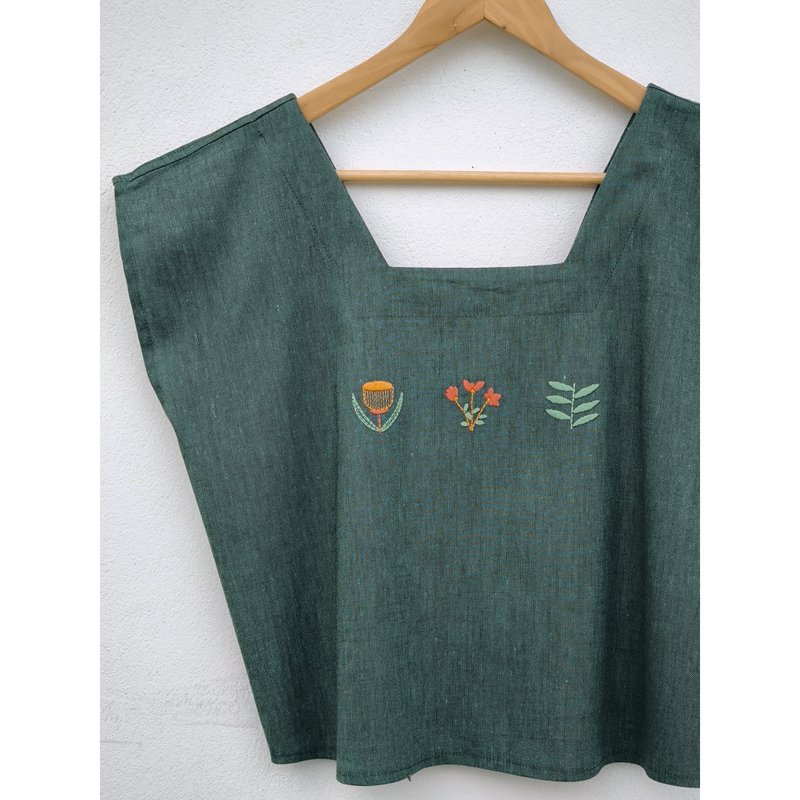 Embroidery | Cotton | Dark green square neck shirt - 女襯衫 - 棉．麻 綠色