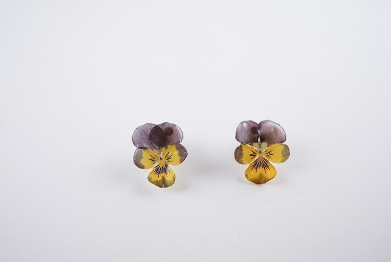 Viola earrings - ต่างหู - เรซิน สีนำ้ตาล