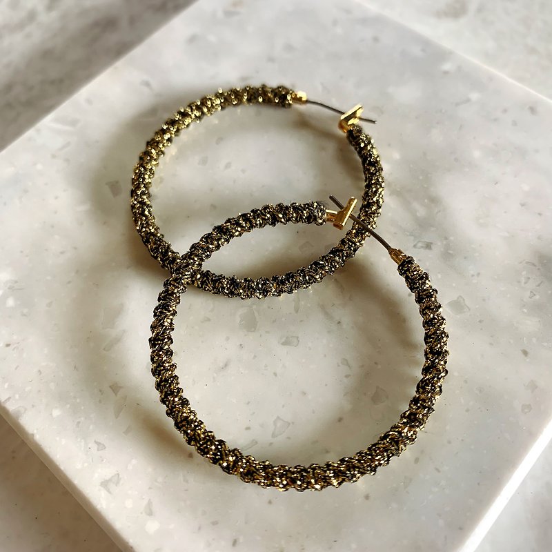 Handmade Hoop earrings Black-gold original Titanium - Earrings & Clip-ons - Precious Metals Gold