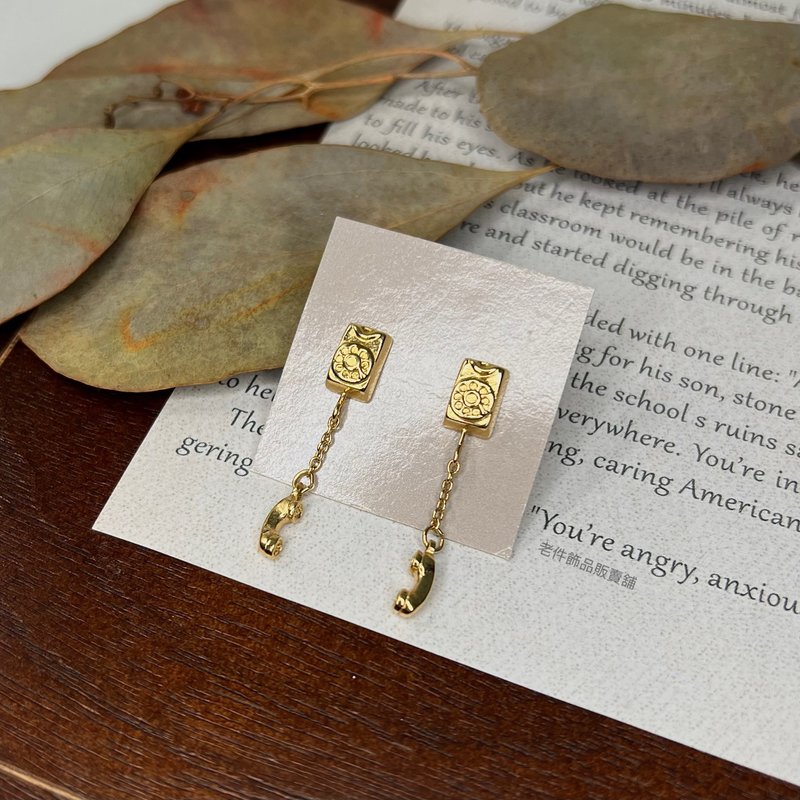 Avon mini phone ear acupuncture - Earrings & Clip-ons - Other Metals Gold