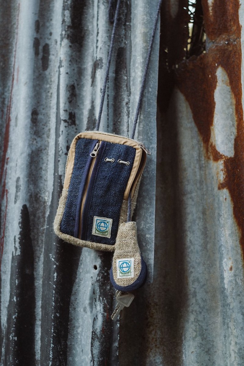 EARTH.er - HEMP DAILY series : Hemp phone bag crossbody bag - กระเป๋าแมสเซนเจอร์ - ผ้าฝ้าย/ผ้าลินิน สีเขียว