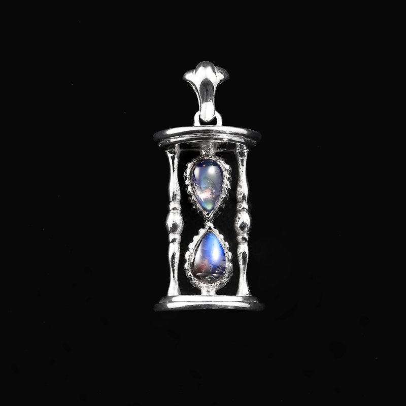 Retro moonstone hourglass pendant 925 silver Plating white gold - Necklaces - Silver 