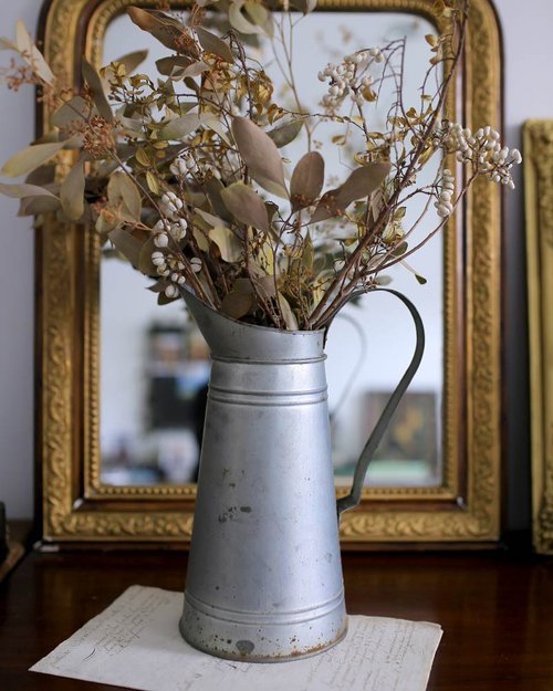 フランス製 アート 花瓶 アンティーク フランスの19番目のアンティークの鉄の花フランスの園芸花瓶