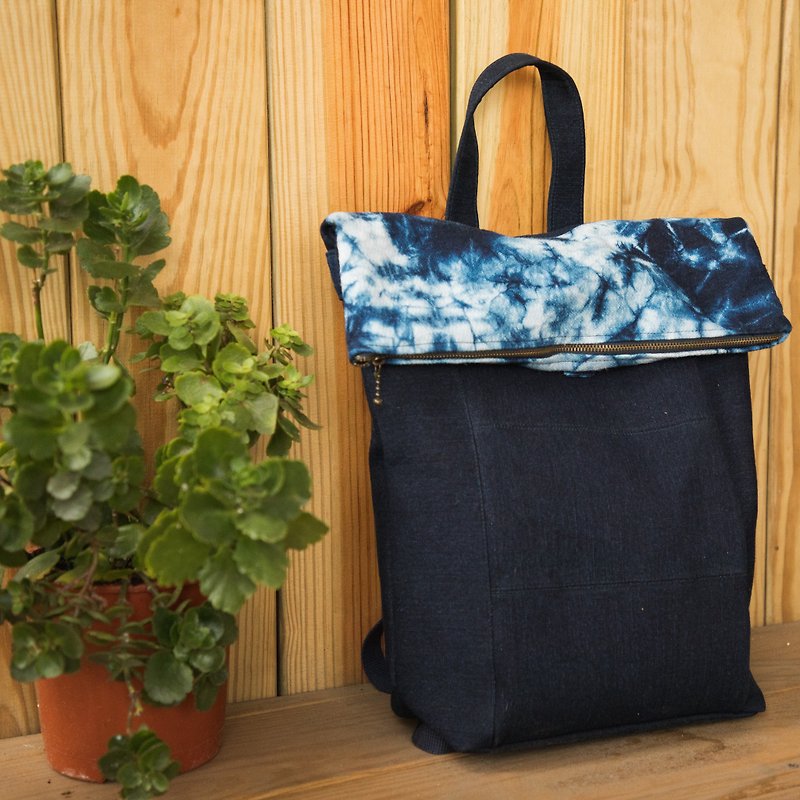 Twisted crystal. Backpack. Natural blue dye - กระเป๋าเป้สะพายหลัง - ผ้าฝ้าย/ผ้าลินิน สีน้ำเงิน