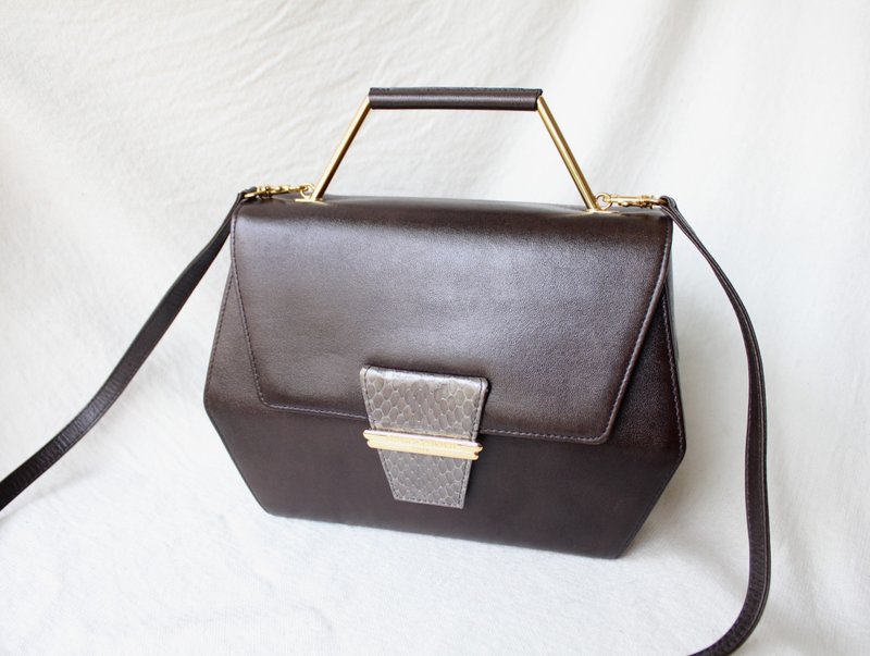 FOAK vintage/reserved/Andrea Pfister cocoa leather hexagon antique bag - Messenger Bags & Sling Bags - Genuine Leather 