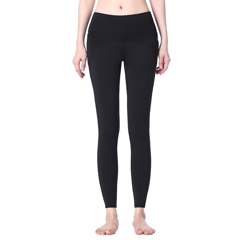[MACACA] -2" Thin Hip Fixed Pocket Cropped Pants - AWE7171 Black - กางเกงวอร์มผู้หญิง - ไฟเบอร์อื่นๆ สีดำ