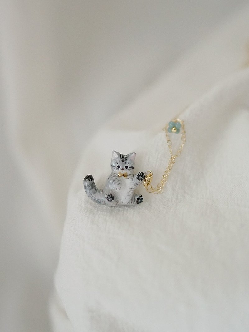 Unimori Unimori Curious Kitty Customized Bracelet/Necklace - สร้อยข้อมือ - เรซิน 