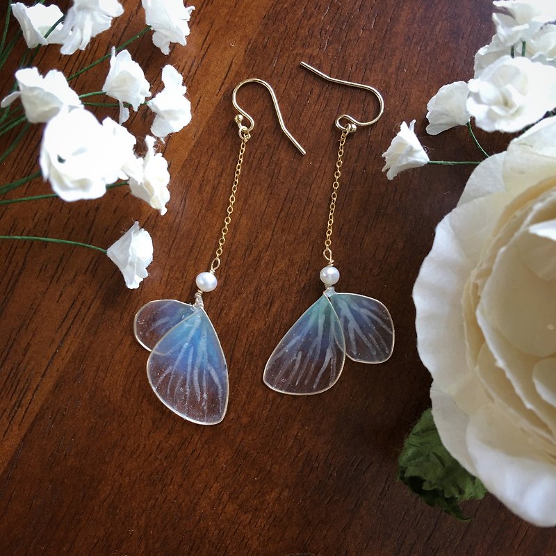 手工耳環 水晶蝴蝶 - 耳環/耳夾 - 樹脂 藍色