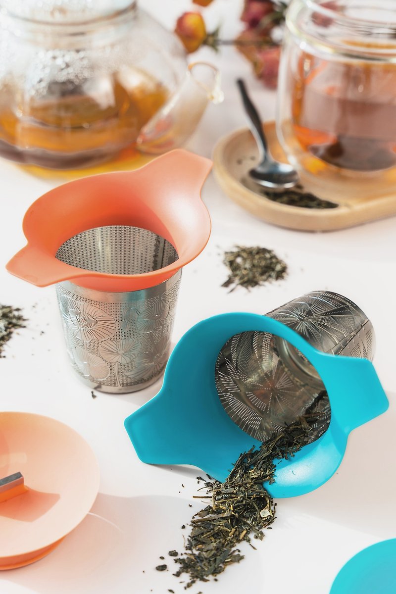 Handy Dandy Tea Strainer Basket - Teapots & Teacups - Stainless Steel Multicolor