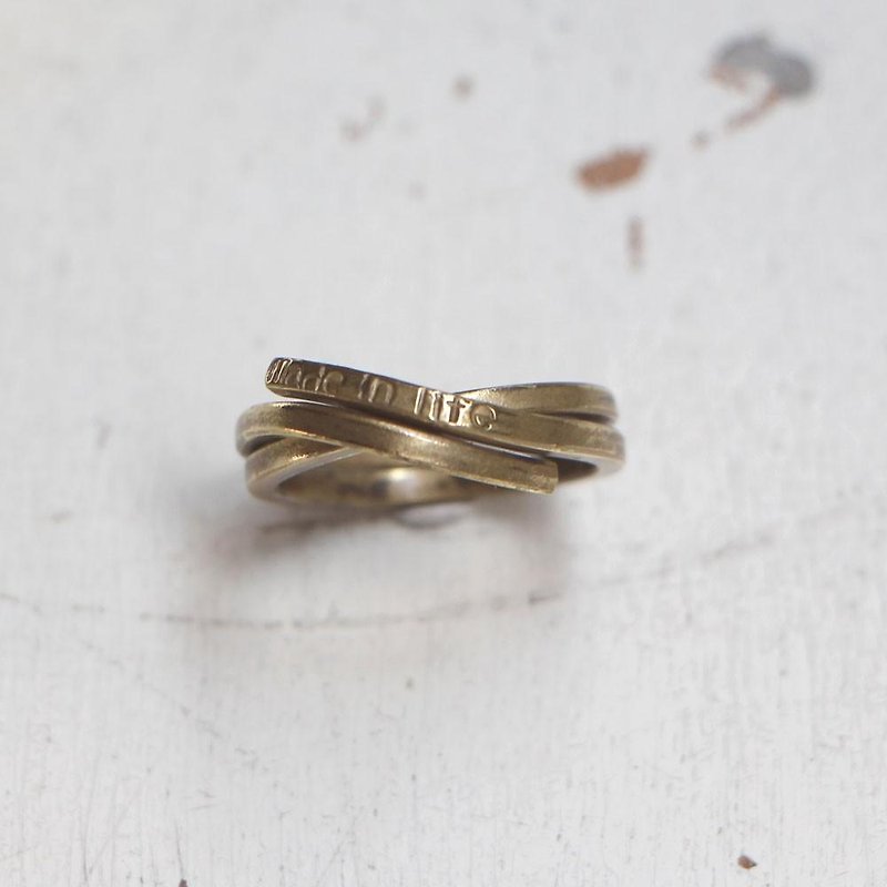 真鍮リング 巻き - 戒指 - 其他金屬 金色