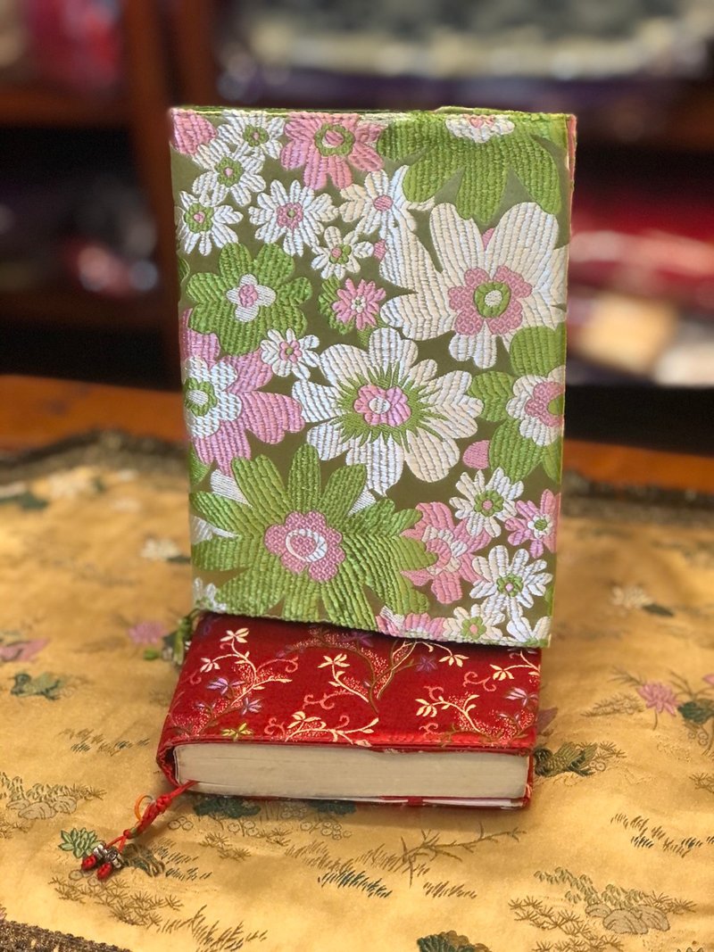 臺灣製療愈的織錦緞精美書套 - 居家收納/收納盒/儲物盒 - 絲．絹 多色