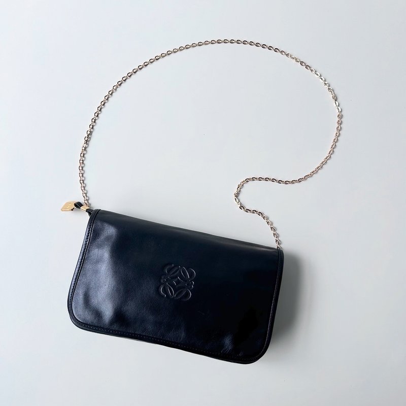 Old Bones LOEWE black flip clutch D17 vintage - กระเป๋าคลัทช์ - หนังแท้ สีดำ