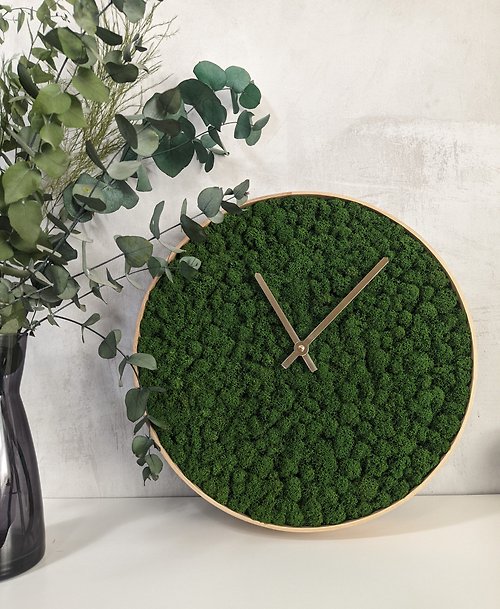 Forest green wood wall clock, Preserved moss decor
