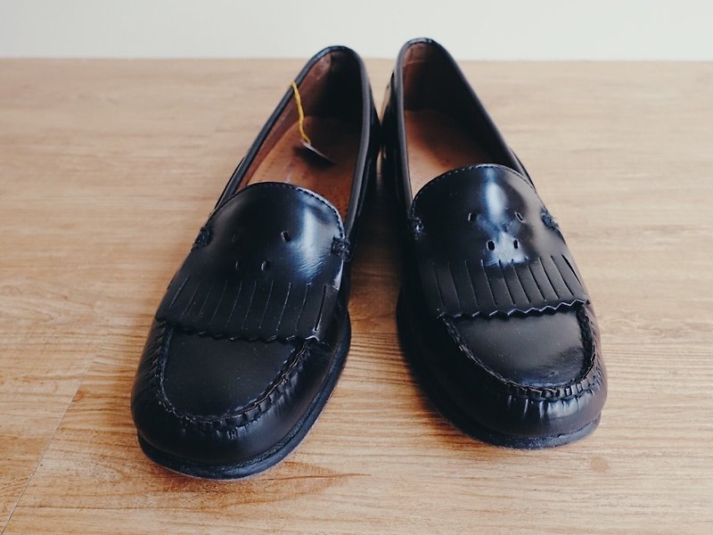Vintage shoes / black loafers no.1 - Women's Oxford Shoes - Genuine Leather Black
