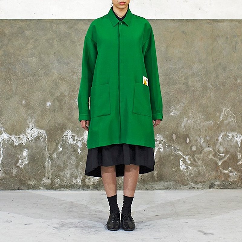 Green Oversized Trench Coat - เสื้อสูท/เสื้อคลุมยาว - ผ้าฝ้าย/ผ้าลินิน สีเขียว
