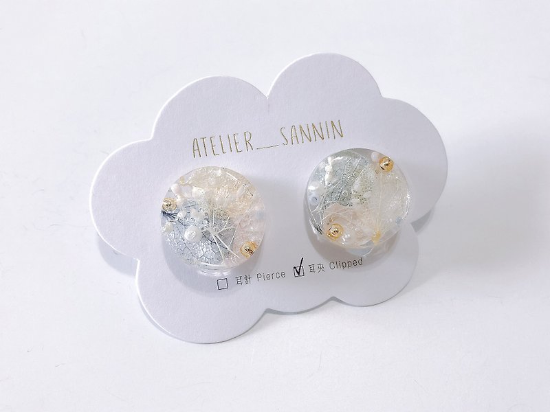 Shirly Sky exclusive order rainy season hydrangea embossed ear clips / ear clips - Earrings & Clip-ons - Other Materials 