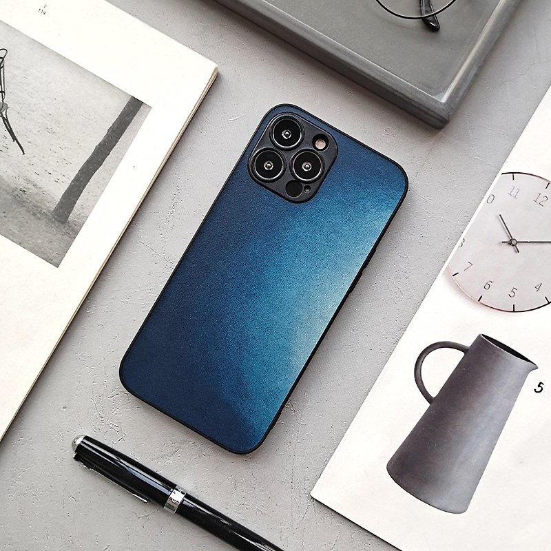 Mountain and sea blue blooming iphone13promax mobile phone case leather 12 mobile phone case 11/xr/xs/se anti-drop shell - Phone Cases - Genuine Leather Blue