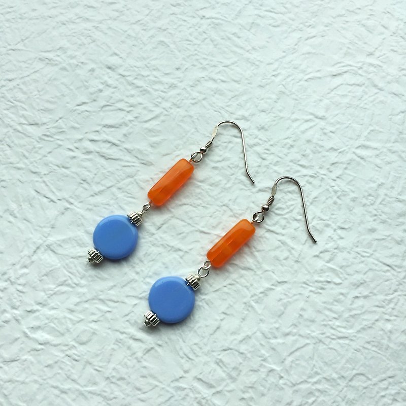 Pendulum (periwinkle color) )earrings - ต่างหู - วัสดุอื่นๆ 