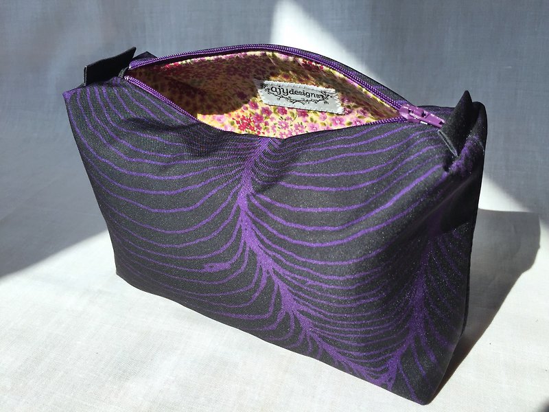 拉鏈防水化妝包 收納袋 - 化妝包/收納袋 - 防水材質 紫色