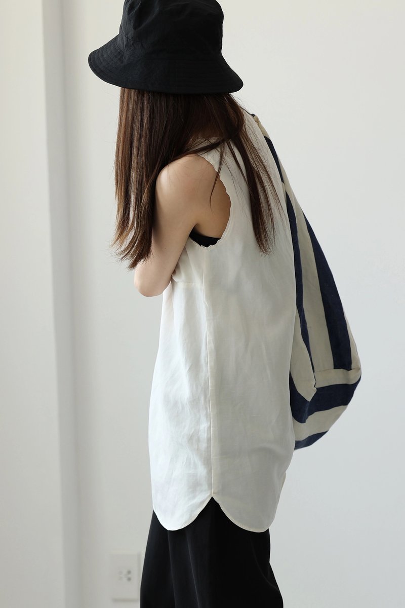 3rd意產進口天絲麻仙仙白背心 italian tencel tank - 背心/無袖上衣 - 棉．麻 白色