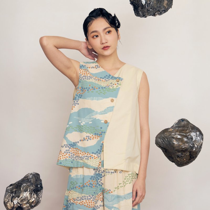 Two-piece vest top on the river bank path_Polar Train - Women's Tops - Cotton & Hemp Multicolor