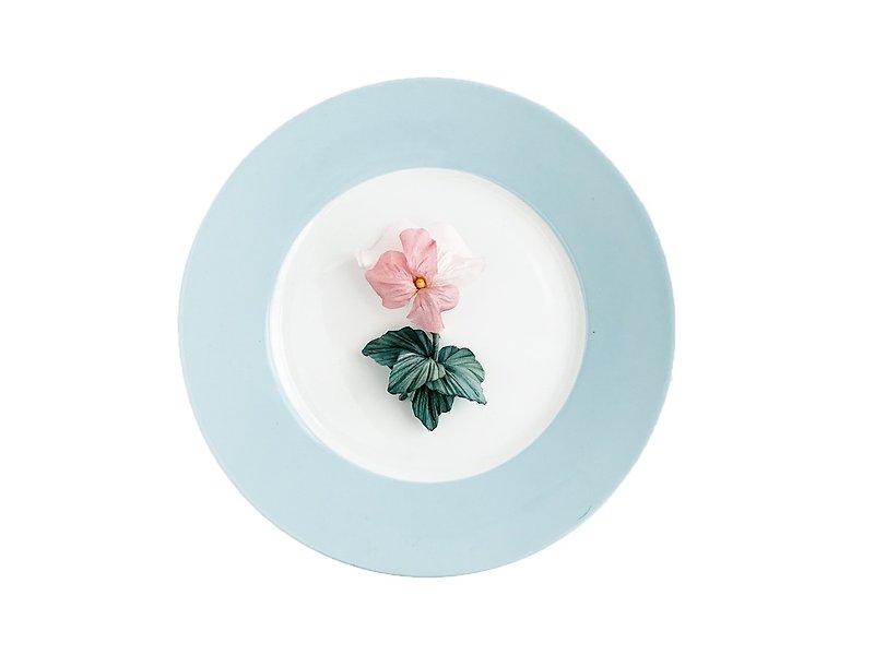 Corsage: Pansy which blooms in the field (beige pink × thin pink) - เข็มกลัด/ข้อมือดอกไม้ - ผ้าไหม สึชมพู