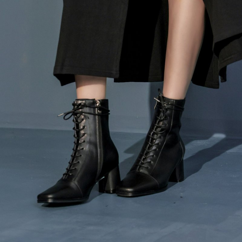 Retro square toe strap thick heel military boots-black